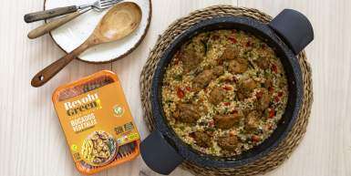 Arroz con verduras y bocaditos vegetales 