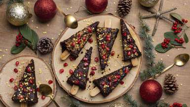 Árboles de navidad de brownie vegano